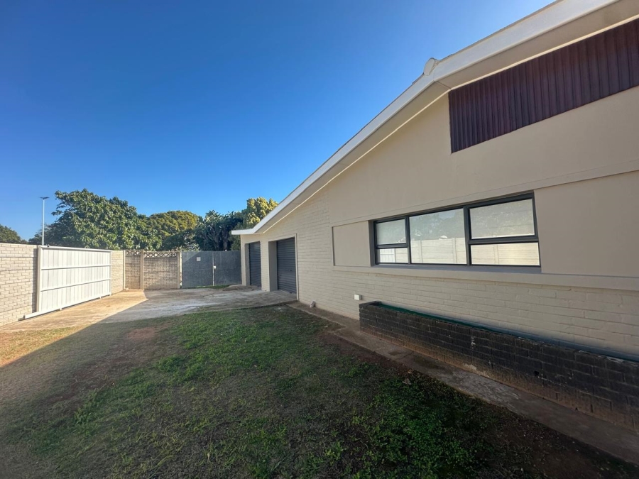 4 Bedroom Property for Sale in Bothasrus Eastern Cape